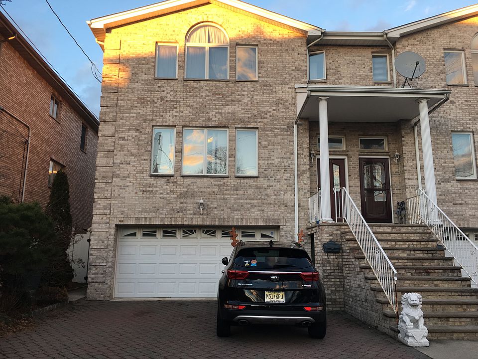 1st image of 257 Columbus Pl