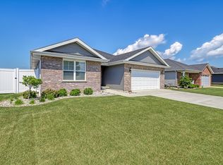 6142 Stone Mill Dr, Bourbonnais, IL 60914