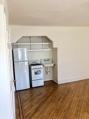 Rented by Oxford Property Group | media 11