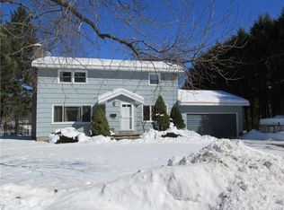 105 Windsor Dr, North Syracuse, NY 13212