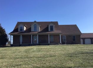 8974 S Rosemary Ln, Pekin, IN 47165