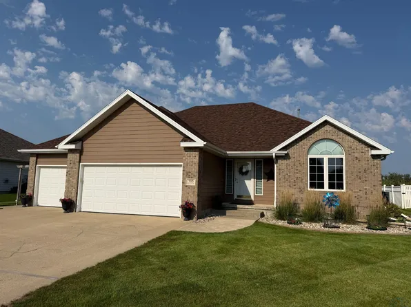 503 Baywood Ct, Sergeant Bluff, IA 51054