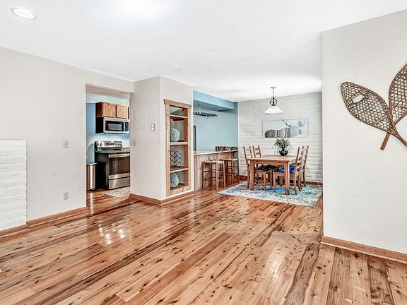 5th image of 12 Balsam Court UNIT 12