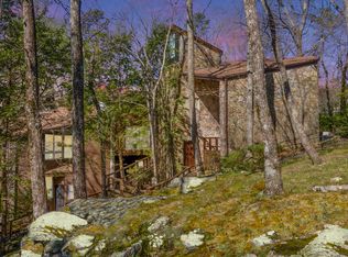 401 McFarland Rd APT 2, Lookout Mountain, GA 30750