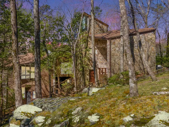 401 McFarland Rd APT 2, Lookout Mountain, GA 30750