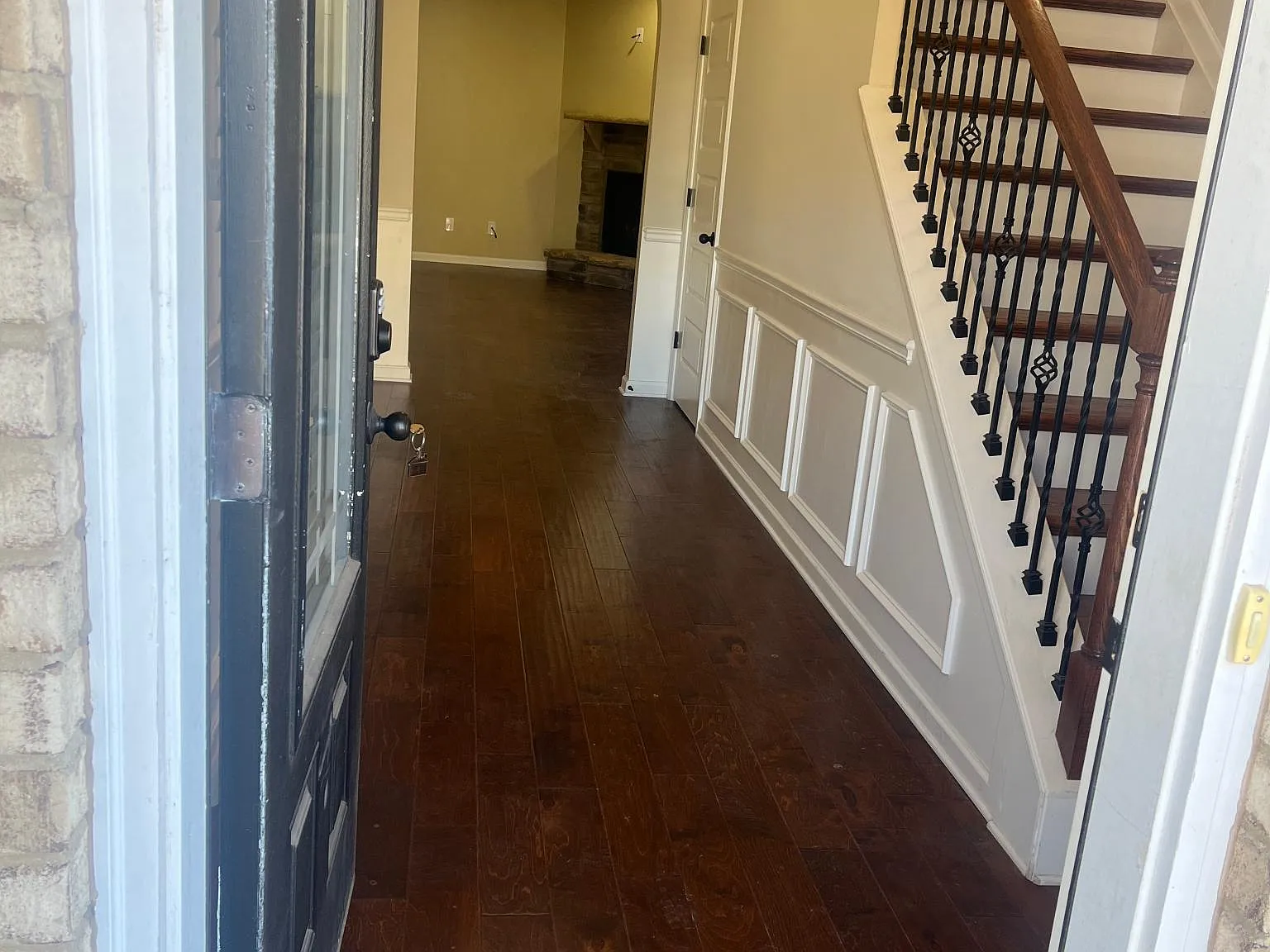 5 bed, 2844 sqft, $2,600 — Photo 3