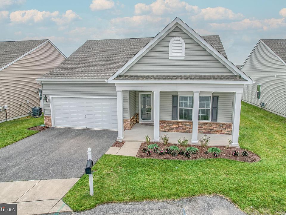 1st image of 106 Lauras Ct #31