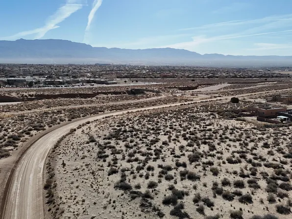 1724 13th Ave SE, Rio Rancho, NM 87124