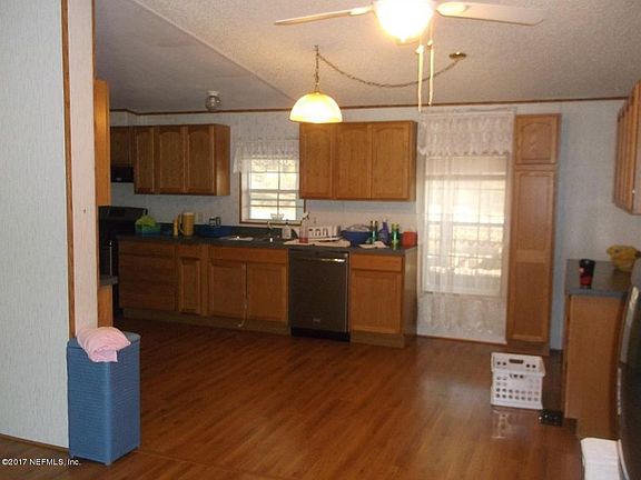 5th image of 179 Silver Lake Dr