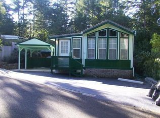 54 Outer Dr, Florence, OR 97439