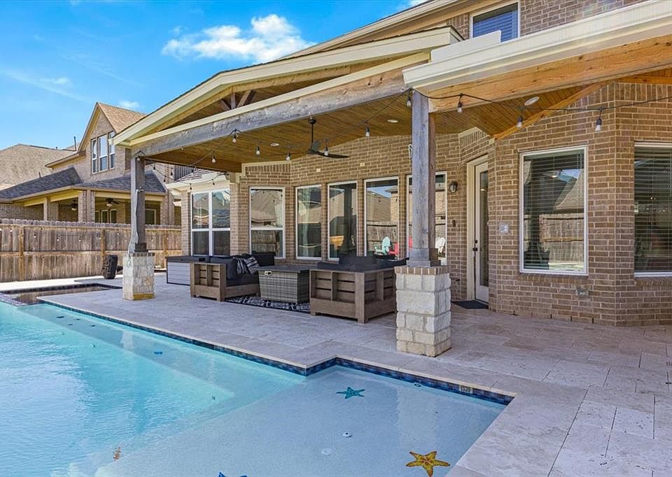 1st image of 918 Windy Garden Way