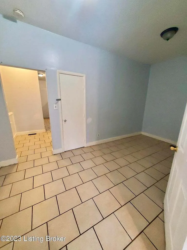 214 North 17th Street - 2 — Photo 4