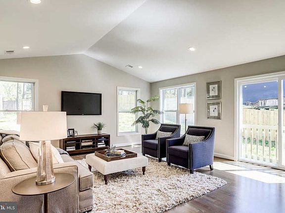 3rd image of 9228 Brian Dr