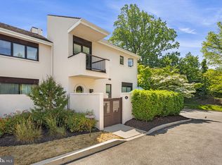 11 Brettagne, Devon, PA 19333