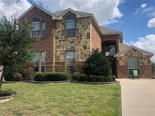 1st image of 5715 Chateau Dr