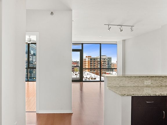 2nd image of 123 S Green St APT 809B