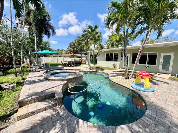 101 SW 58th Ave