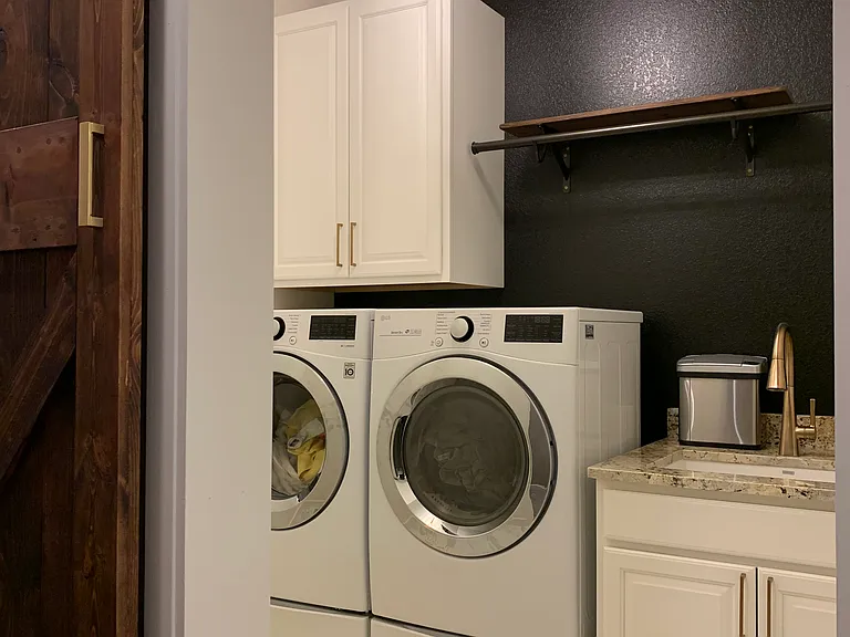 Interior, Main Level, Laundry Room