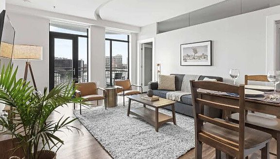 4th image of 1655 Peachtree St NE #710