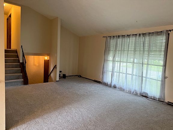 3rd image of 6565 Arbordale Ave