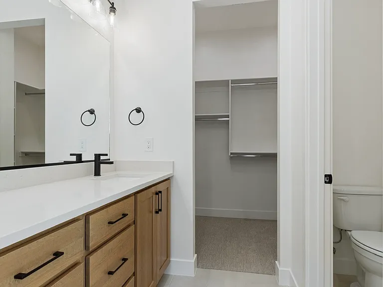 458 N 250 E — Photo 14