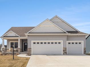 1725 Stoneham Dr, Mishawaka, IN 46544