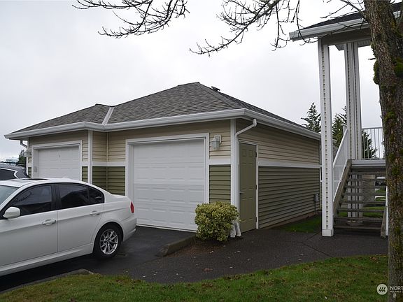 2nd image of 1119 59th St SE #A-2