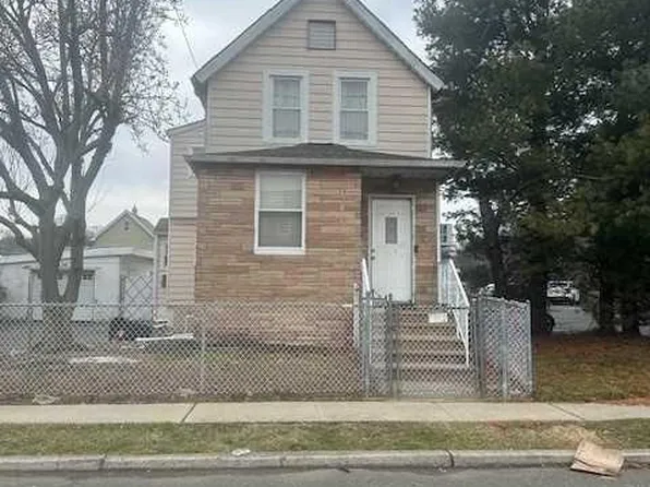 24 Oak St, Moonachie, NJ 07074