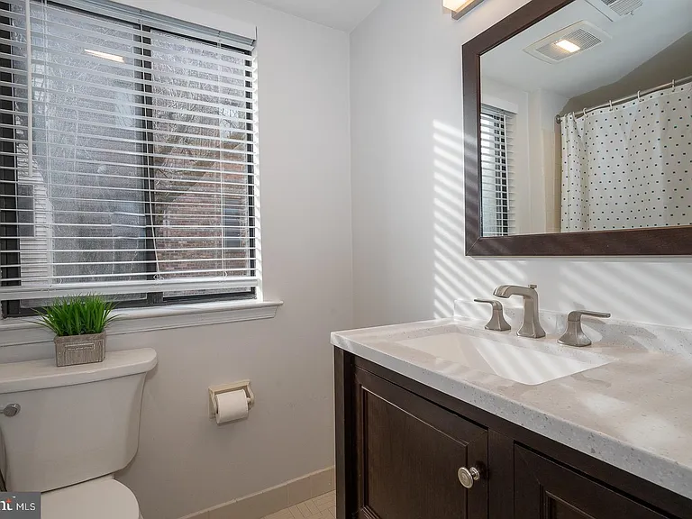504 Mountainview Dr — Photo 17