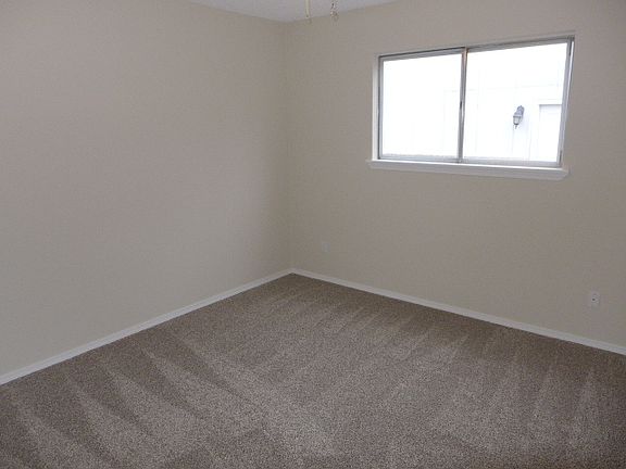 3rd image of 266 S 184th Ave E