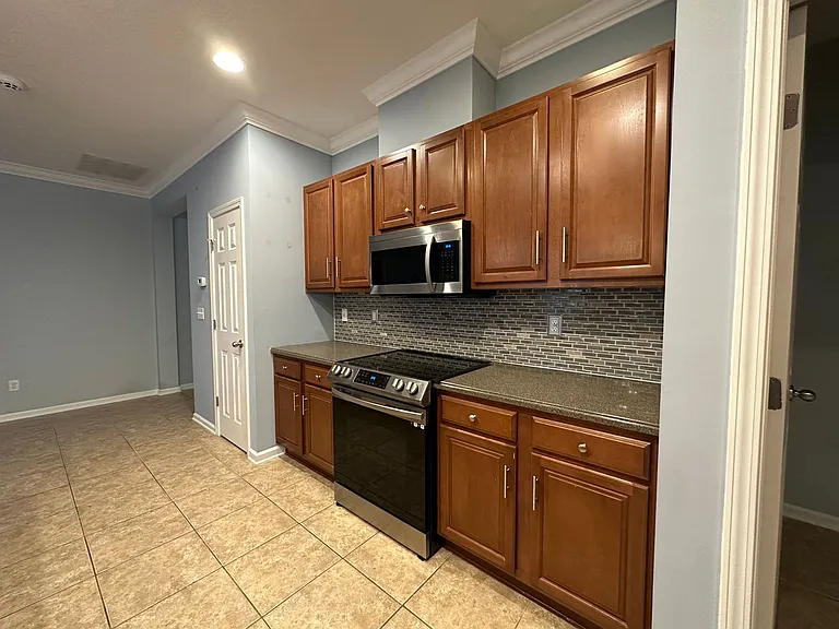 12173 Hatherden Ct — Photo 5