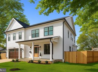 10024 Sinnott Dr, Bethesda, MD 20817