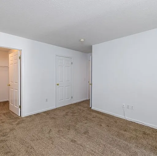 Heritage Park Apartments — Photo 16