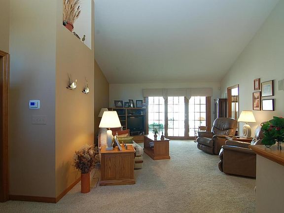 4th image of 2685 W Vi Lilly Cres