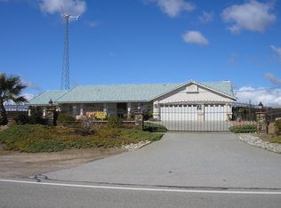 7126 Escondido Ave, Oak Hills, CA 92344