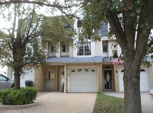 39 Elkhart St, Staten Island, NY 10308