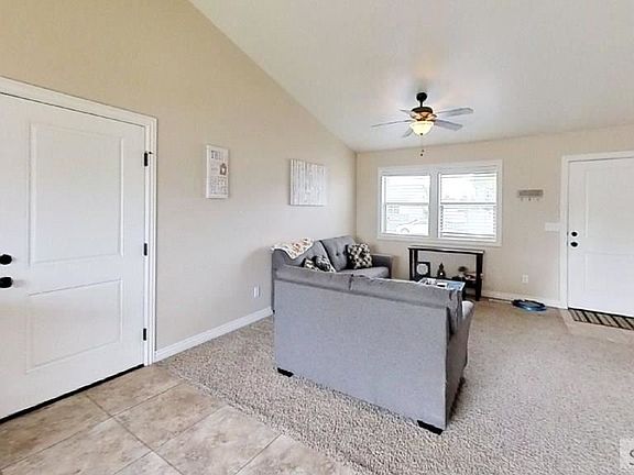 4th image of 312 N Kimberly Dr