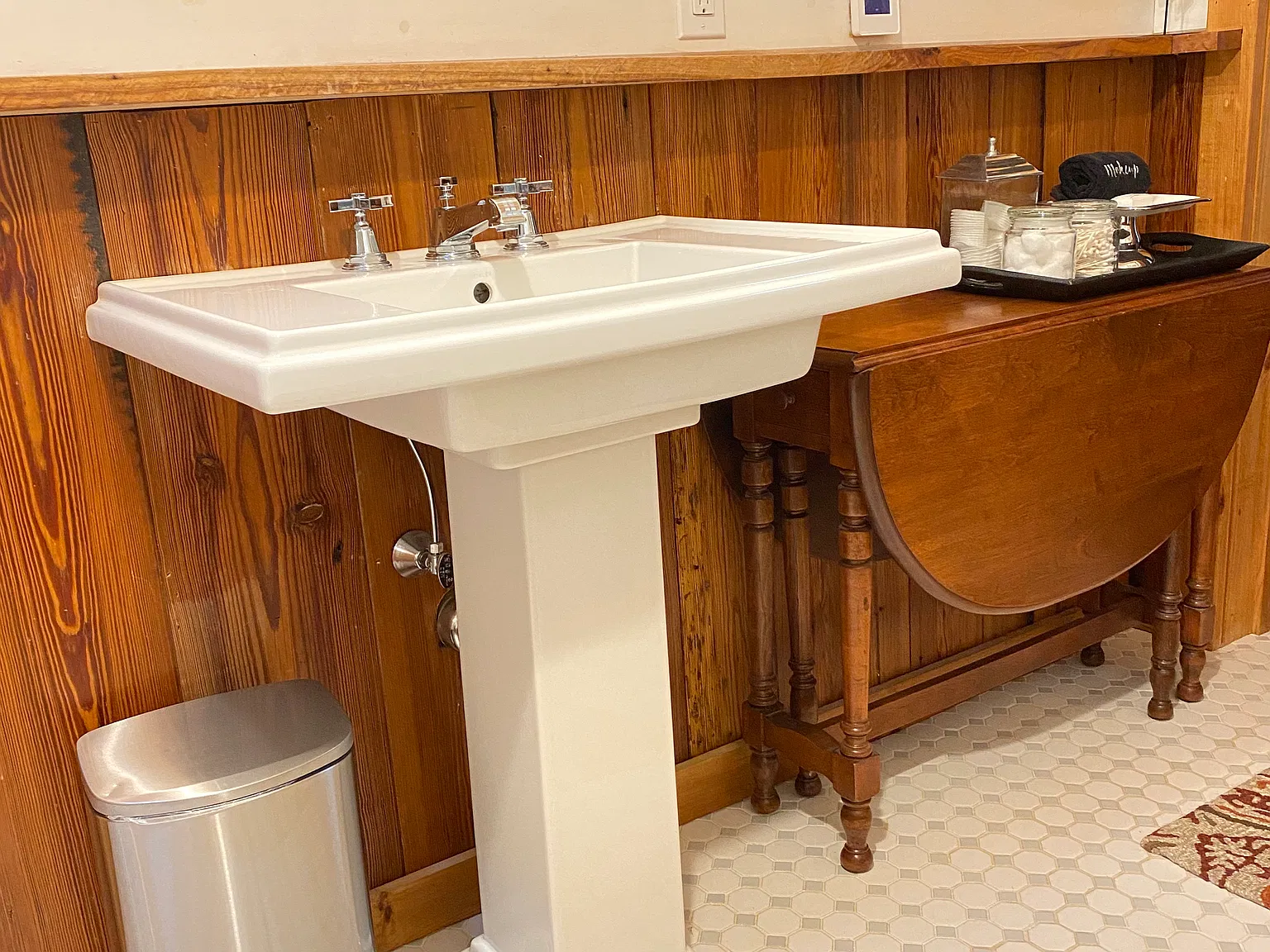 1 bed, 972 sqft, $2,450 — Photo 4