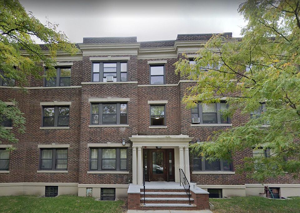1st image of 23 Egremont Rd APT 1