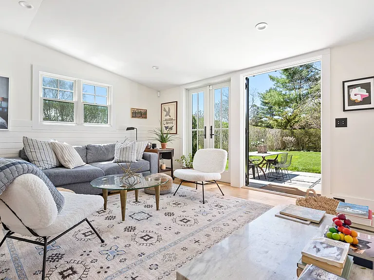 39 Cooper Ln — Photo 3