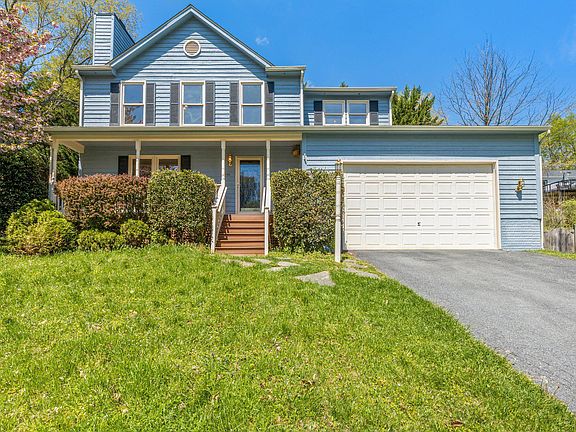 2nd image of 6934 Meadowlake Rd