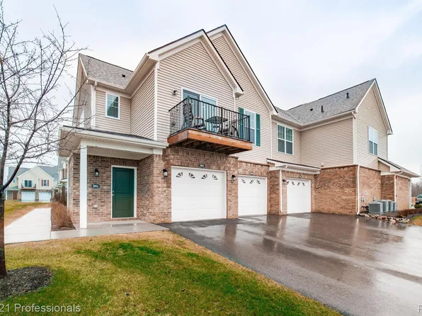 9864 Ridge Run St #43, Howell, MI 48855