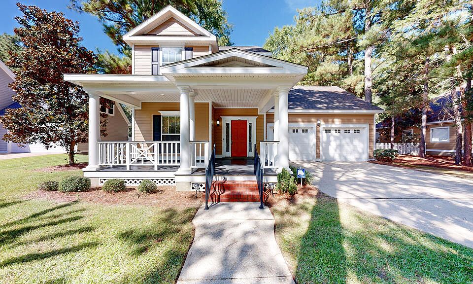 1st image of 104 Orchard Cir