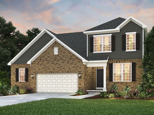 51131 Deerbrook Dr, Macomb, MI 48042