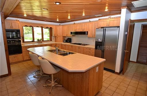 2nd image of 24518 Tangerine Ave