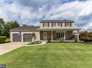 4 Polaris Ct, Turnersville, NJ 08012