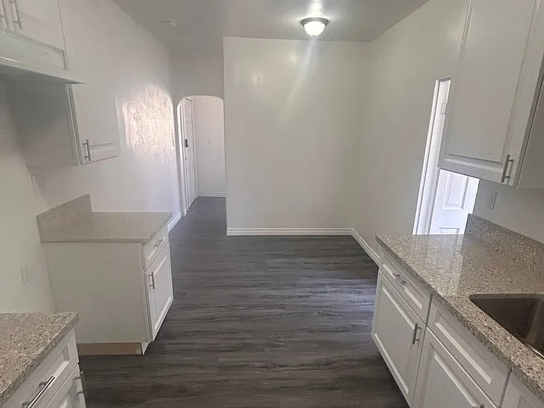 339 W Arden Ave — Photo 10