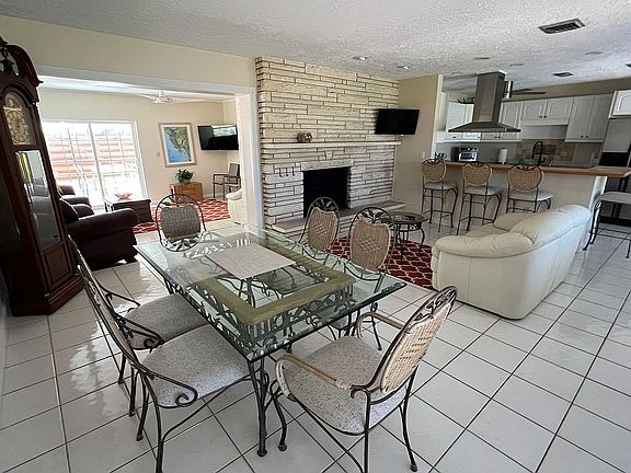 5th image of 1828 Pandora Dr