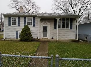 1403 Juneway Ter, Round Lake Beach, IL 60073