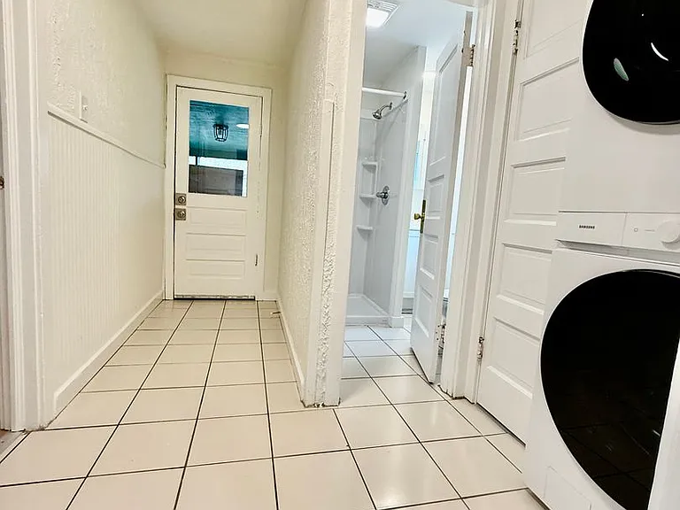 122 N Roosevelt St — Photo 9